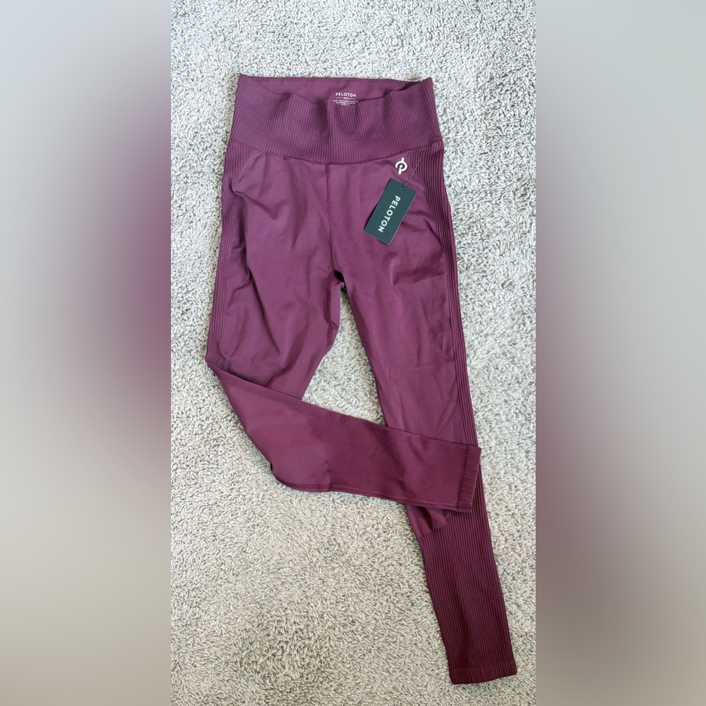 NWT Peloton High-Waist Seamless Leggings in Plum